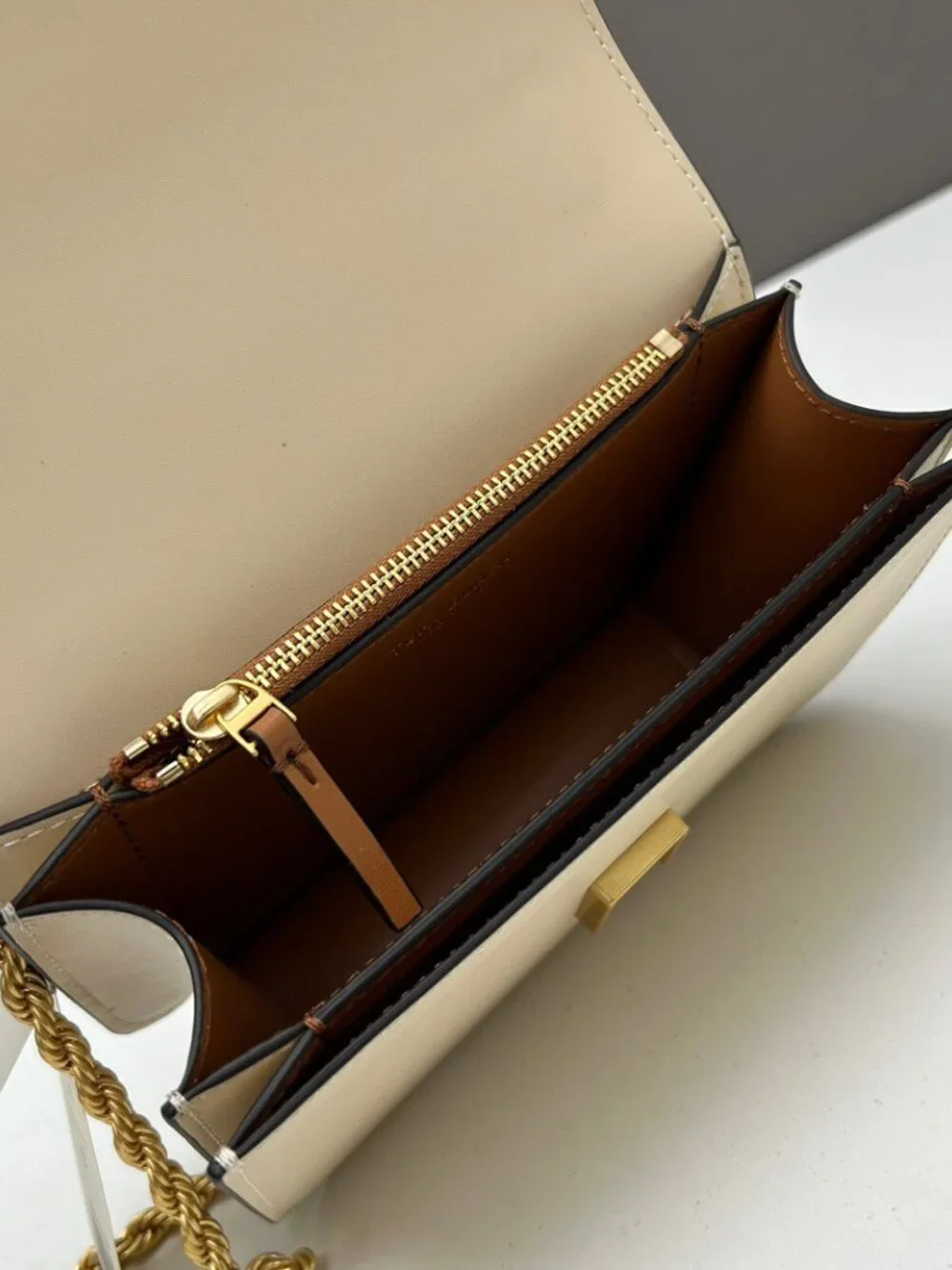 Tory Burch Eleanor Cream Smooth Leather Chain Crossbody Bag